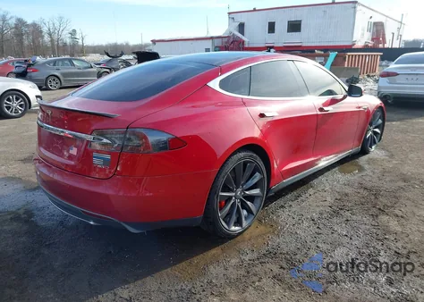 2015 Tesla Model S 70D/85D/P85D z USA, uszkodzony, nr VIN 5YJSA1H25FFP78287
